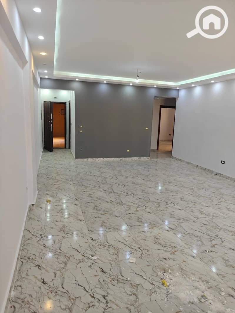 2 2b564c18-0e45-4323-bdc7-19882a7c245b. jpg