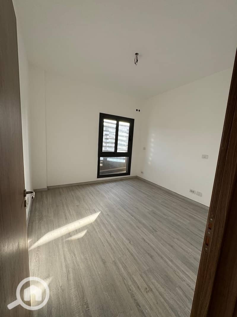 5 aa899a66-47dc-4b3d-b519-5782bff0aa47. jpg