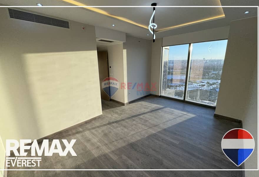 5 5d3002d9-50c0-4f52-a43e-25e594cb5206_original (5). jpg