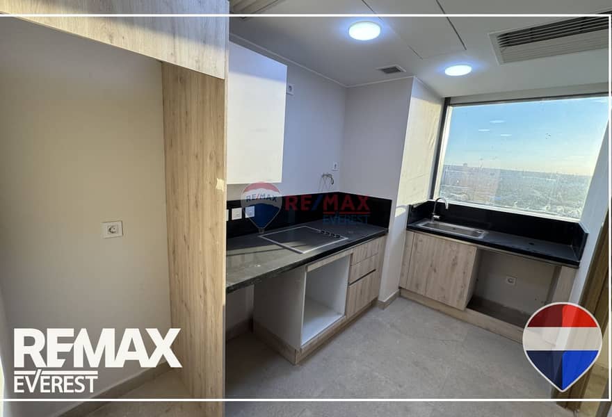 7 5d3002d9-50c0-4f52-a43e-25e594cb5206_original (3). jpg