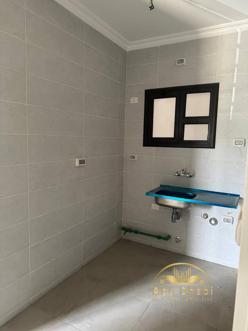 4 90e1d576-f58e-4575-a8a2-156fd14a526c. jpg