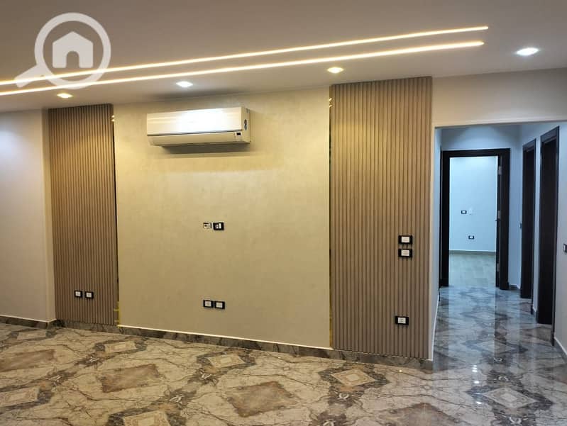 2 56b2f0e3-d16c-4c3f-a3de-c791020dfee4. jpg