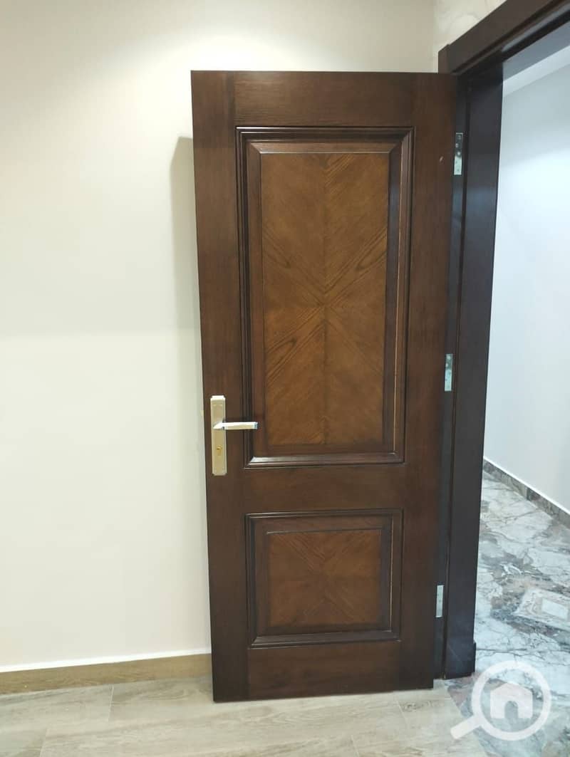 4 4160412c-ce22-43c2-9319-b8e7b5963927. jpg