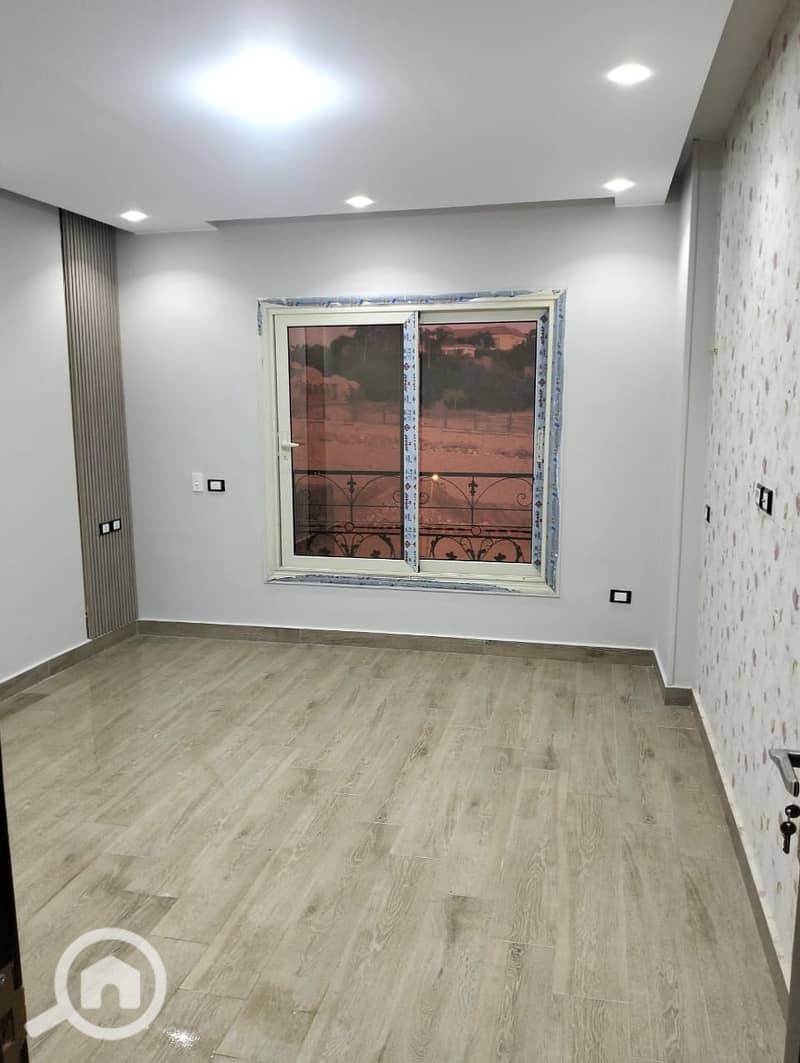 8 5ba7890b-9241-43c9-8297-cf133ae74be7. jpg