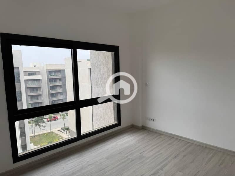 5 WhatsApp Image 2025-12-22 at 7.28. 09 PM (1). jpeg