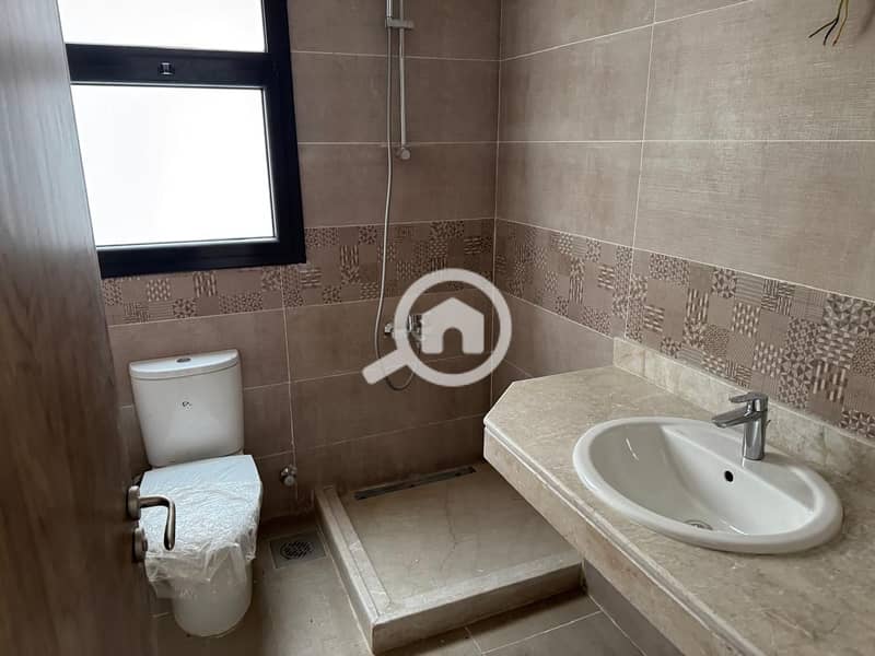 10 WhatsApp Image 2025-12-22 at 7.28. 11 PM. jpeg