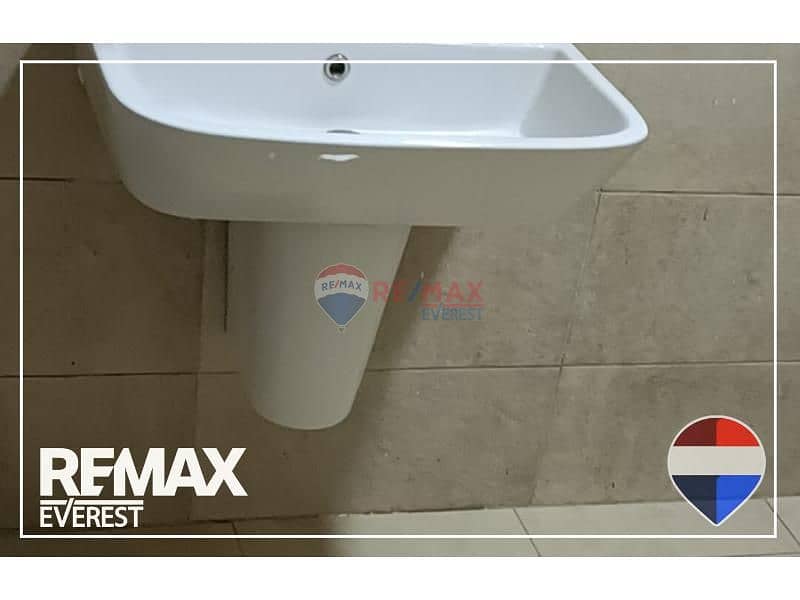 8 1606eb71-8e16-4d84-9bad-6626cd9cde0b. jfif. jpg