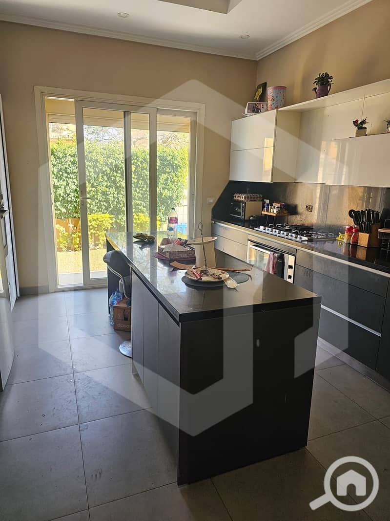 8 Royal Meadows 8. jpg