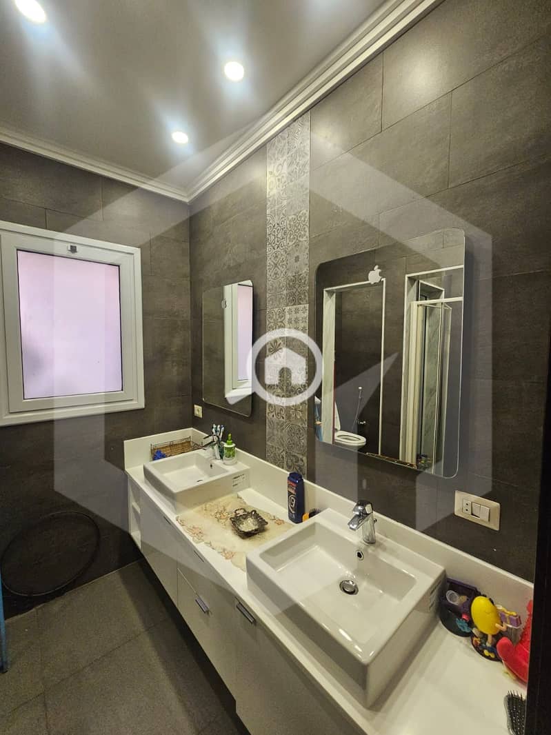 9 Royal Meadows 9. jpg