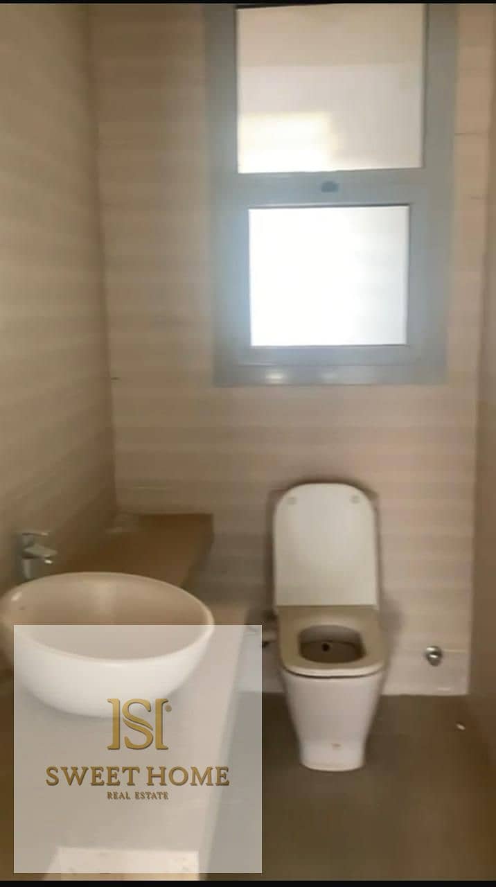 4 WhatsApp Image 2025-12-22 at 17.38. 12 (1). jpeg