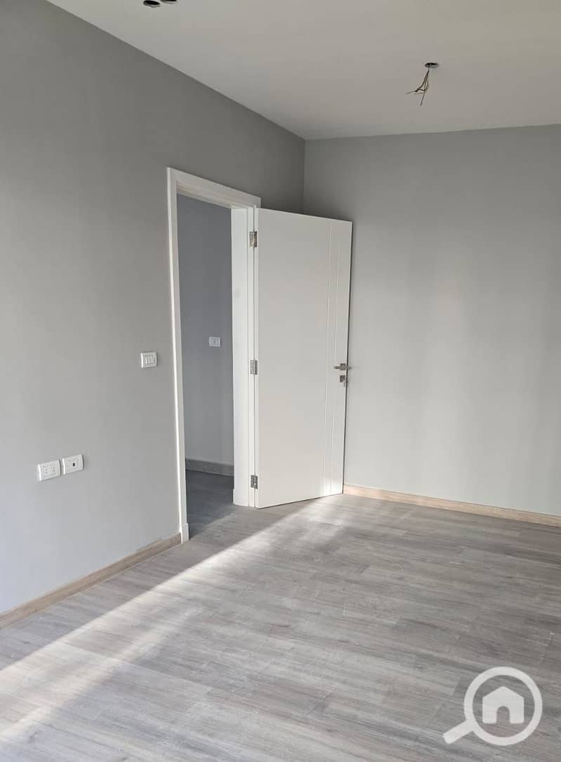 10 WhatsApp Image 2025-09-16 at 15.39. 08_41e8ea3b. jpg