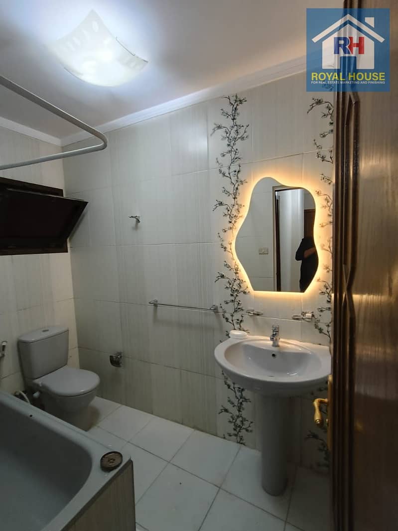 4 a9845b5d-3732-48d7-b961-b66ad774001b. jpeg