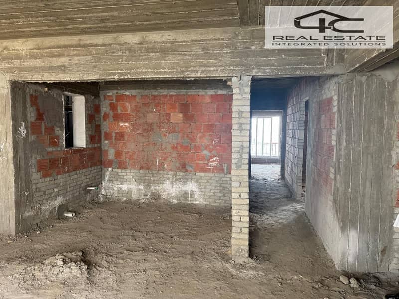 8 WhatsApp Image 2025-12-22 at 20.44. 50. jpeg