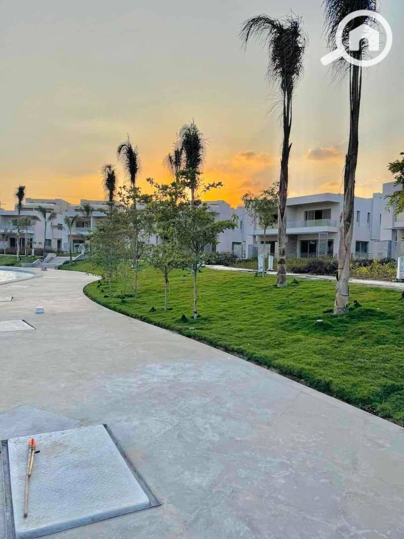 11 439ca17b-8ba3-45d8-bf2e-1765a01eb668. jpg