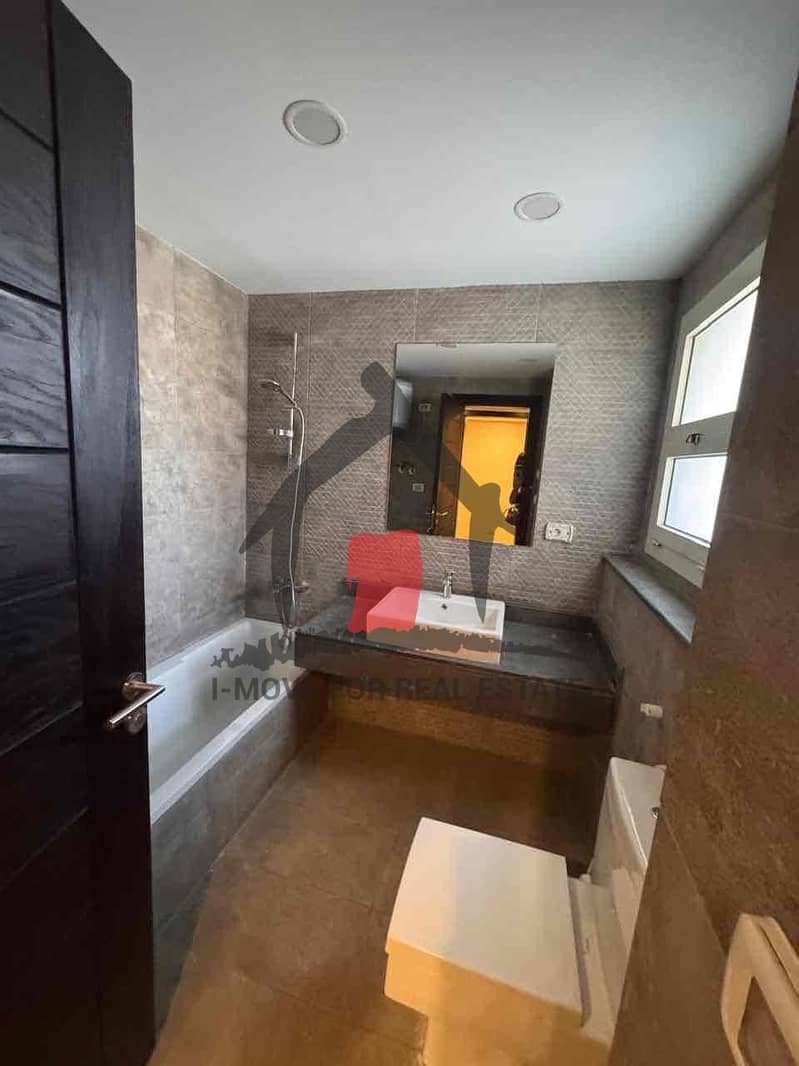 8 83fa5ef6-32f2-4341-92dd-ee44c87a7ea7. jpg