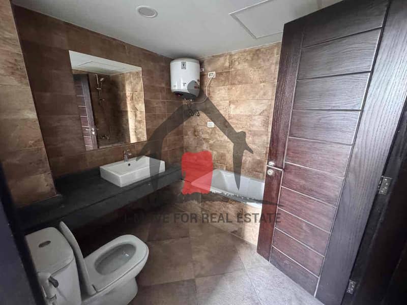 9 d8f99a8a-d3dc-4b26-999f-fb5d6a6ca735. jpg