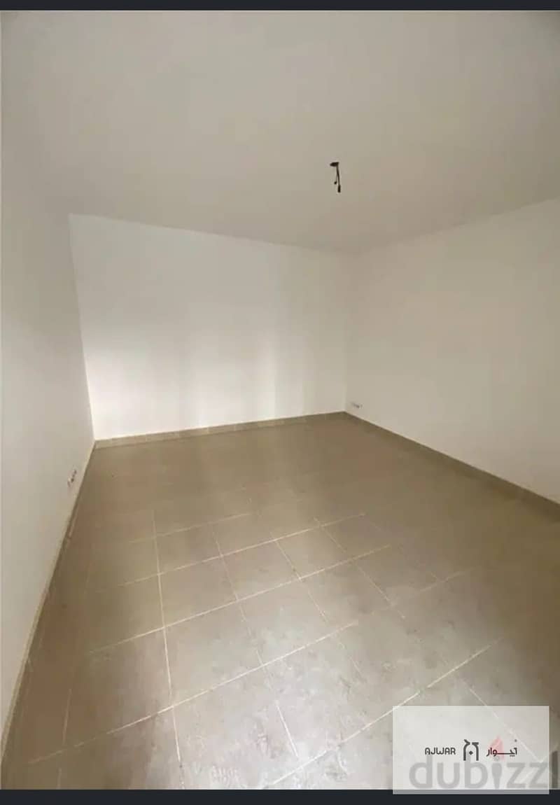 5 34be7992-0d71-4b0d-bcae-616fdf43f43a. jpg