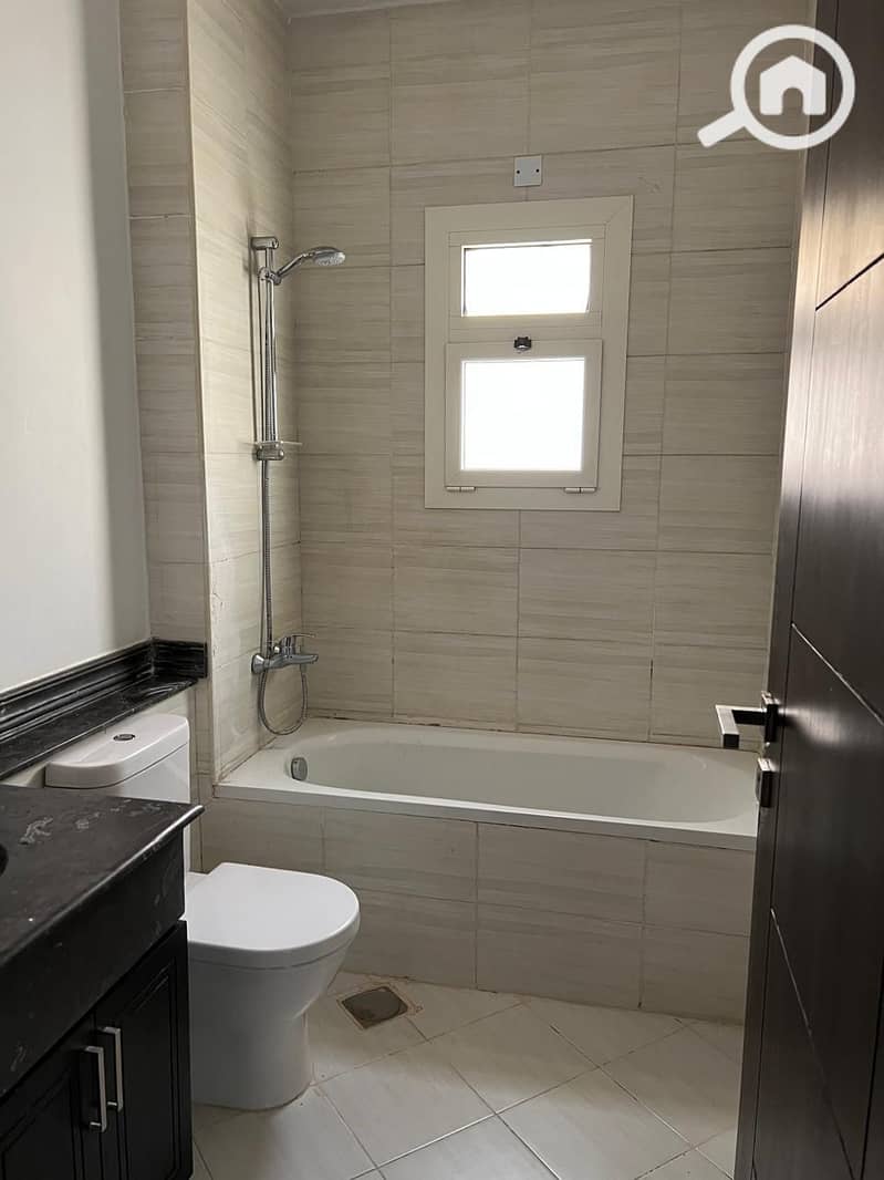 18 WhatsApp Image 2025-12-22 at 22.11. 31. jpeg