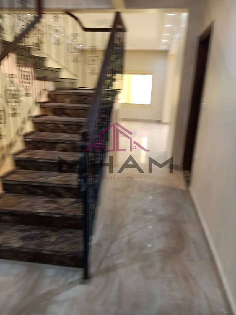 28 5931571134425926749. jpg