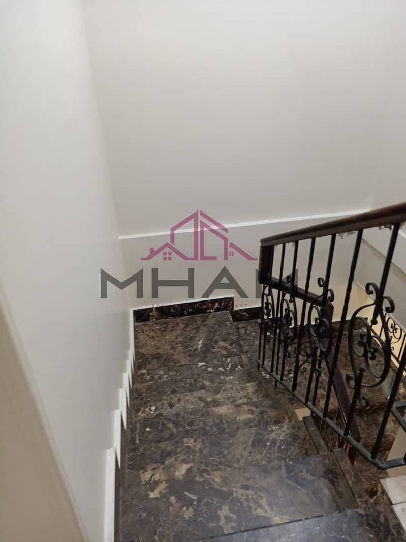 40 5931571134425926761. jpg