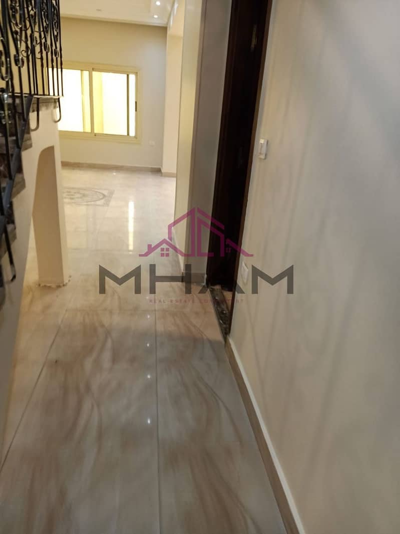 42 5931571134425926763. jpg