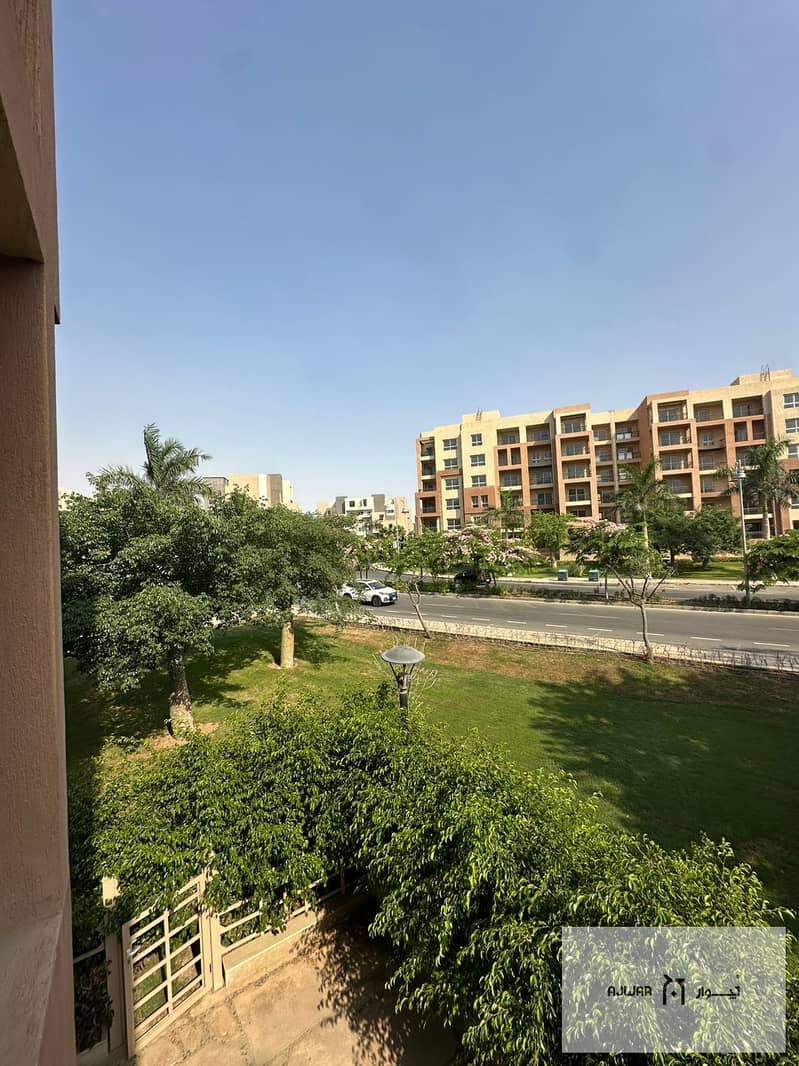 8 c54039a0-92d9-4380-85cf-c0069fabba5e. jpg