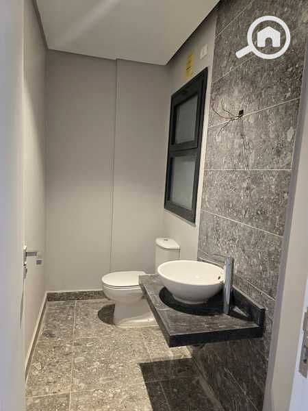 10 yIbmIwBszAOypVGBPzg3cP363L13CiF9Zr4totVw. jpeg