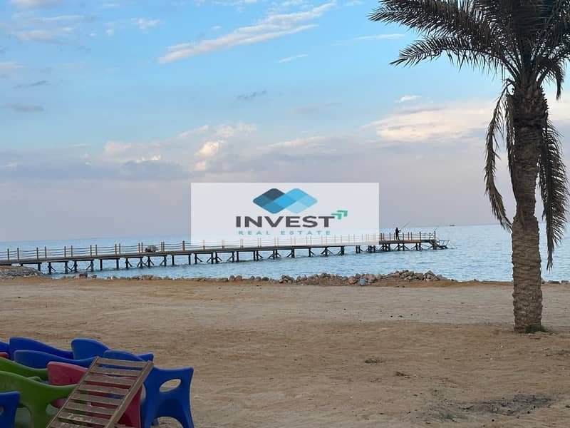 22 c950c06d-9955-46d4-a4d4-4f352a6e70bf. jpg