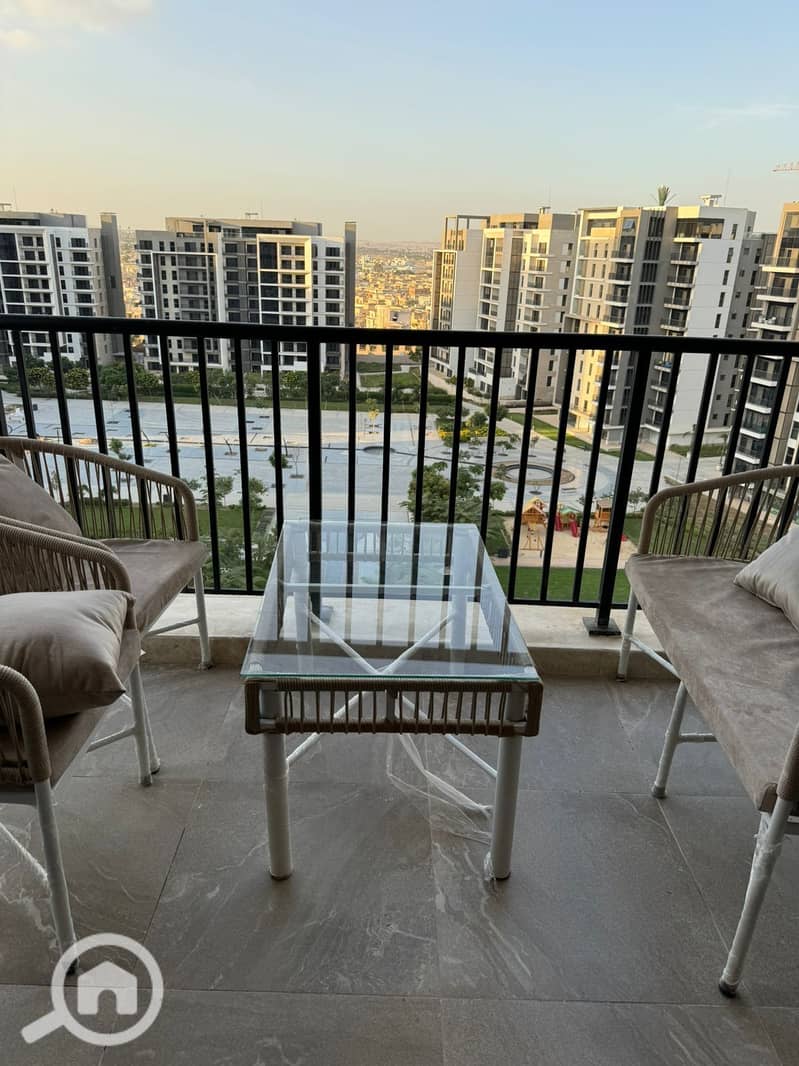 5 b37be1f7-d793-4f66-ac1d-2953565d0adf. jpeg