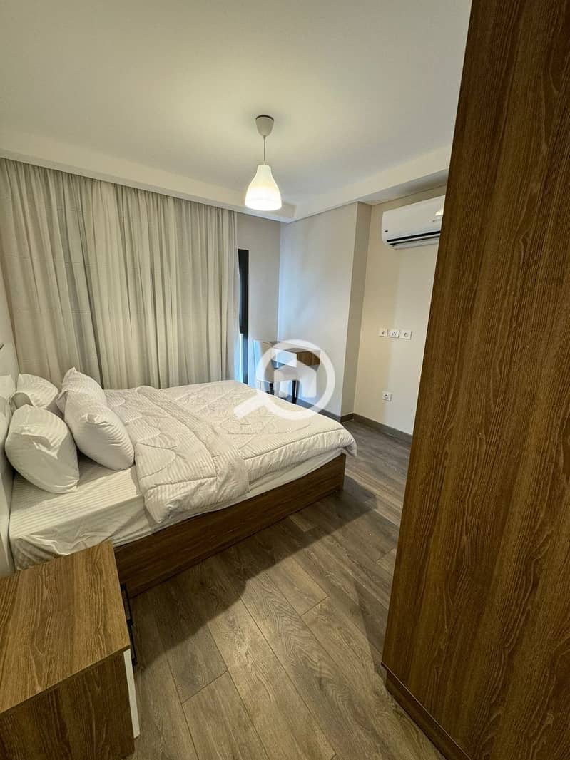 13 9a1d77e8-37a8-4034-9d40-49bd4a2bb4bf. jpeg