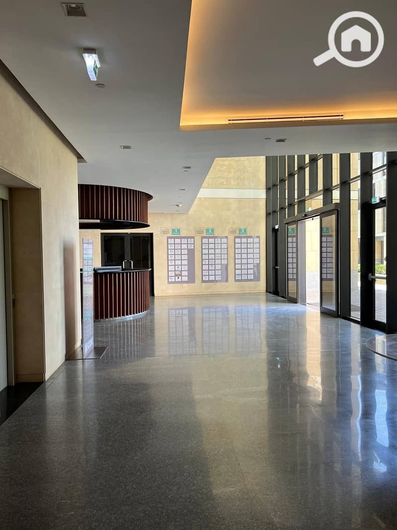 2 036b59fc-fbc9-4a24-be86-960a9d8b878a. jpg