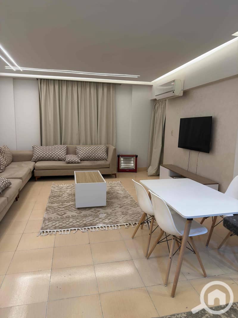 2 33f826d2-be2d-49b4-9e5e-69682d20ec17. jpg