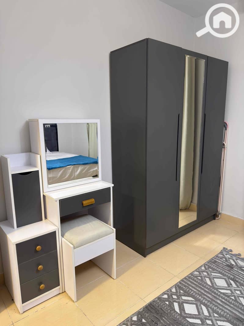 13 b4de7fe5-921f-4452-87a8-a2e79583c021. jpg