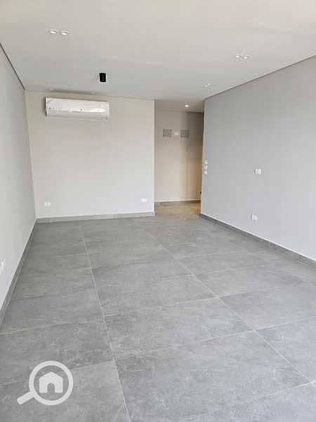 3 6HXIyJrOlFXHZ5Fc9xBuS20A4HMs0cbJpsH83fal. jpeg