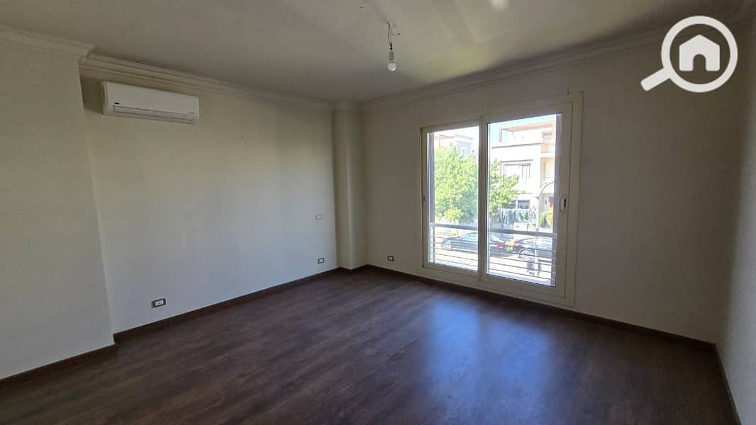 4 WhatsApp Image 2025-12-22 at 1.14. 49 PM. jpeg