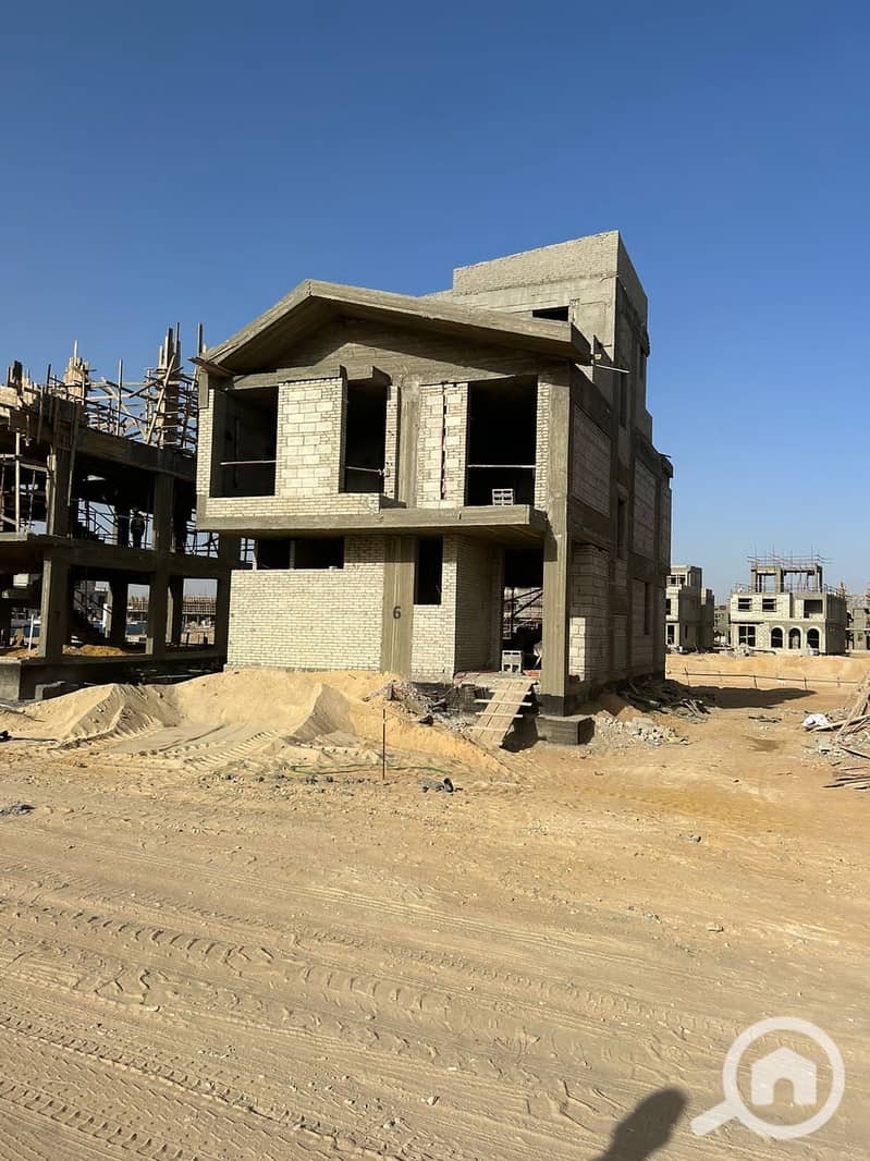 10 e6e51978-cf5d-49b9-bc15-947c3bfcb048. jpeg