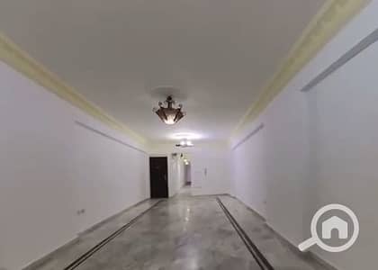 شقة 3 غرف نوم للايجار في جليم، الإسكندرية - 552362f7-24f0-450b-982f-1de2363160a1. jpg