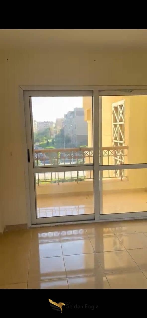 10 ace85b8b-0e25-4e18-8b20-65dce6a39b69. jpeg