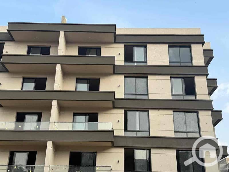 4 2a8fd843-9226-472d-8806-49a12b54d556. jpg