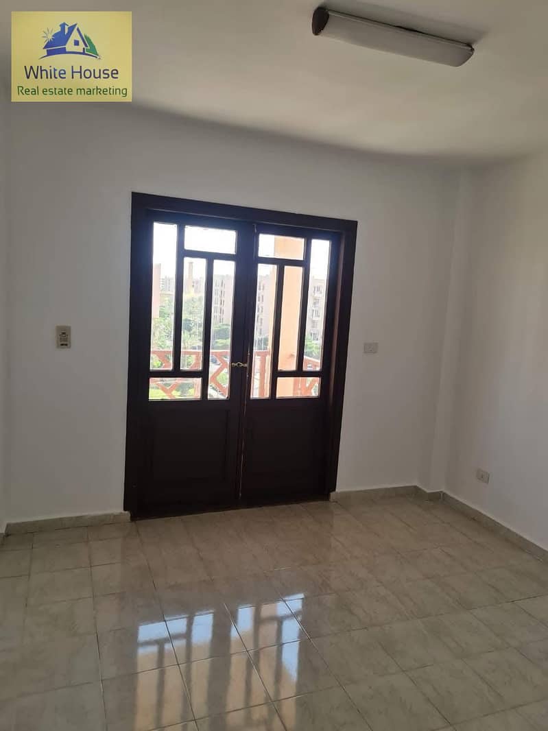 3 804e041e-6a6e-44bd-8d5e-a183db7f7b1f. jpg