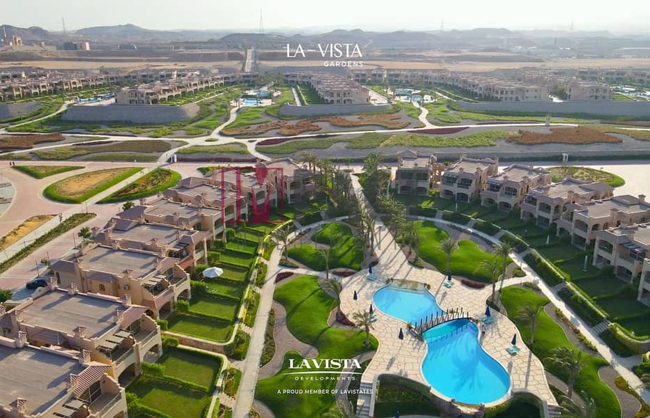 11 e94c4983-2deb-4dc9-b2b3-c6f0a5c8a39c. jpg