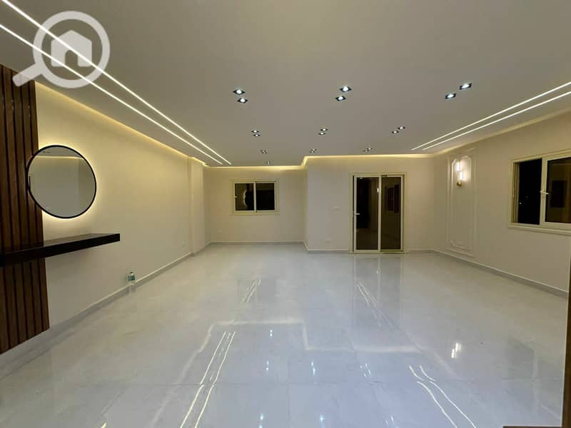 8 603911498_1213716764057708_5045072313774753504_n. jpg