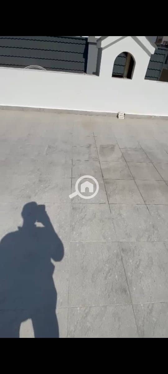 5 0dcf0533-b7cc-42c8-8e2c-1523110aa844. jpg