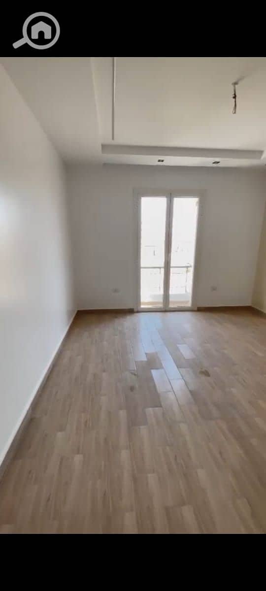 8 9bb5fb79-896b-4db0-bd2a-bf5e1697d106. jpg