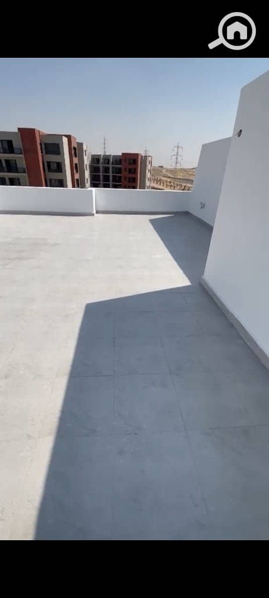 11 61fd501a-6f39-4db7-a996-33037bd32041. jpg