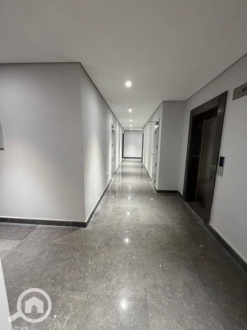 18 71a6edde-0324-4925-8d43-da63bff228eb. jpeg