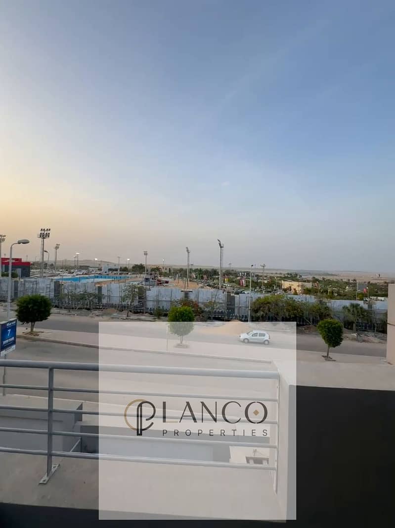 2 WhatsApp Video 2025-12-23 at 2.49. 27 AM_021. jpg