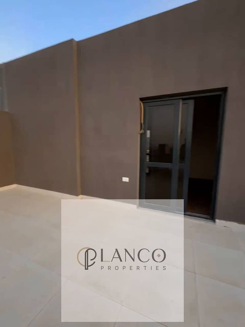 4 WhatsApp Video 2025-12-23 at 2.49. 27 AM_054. jpg