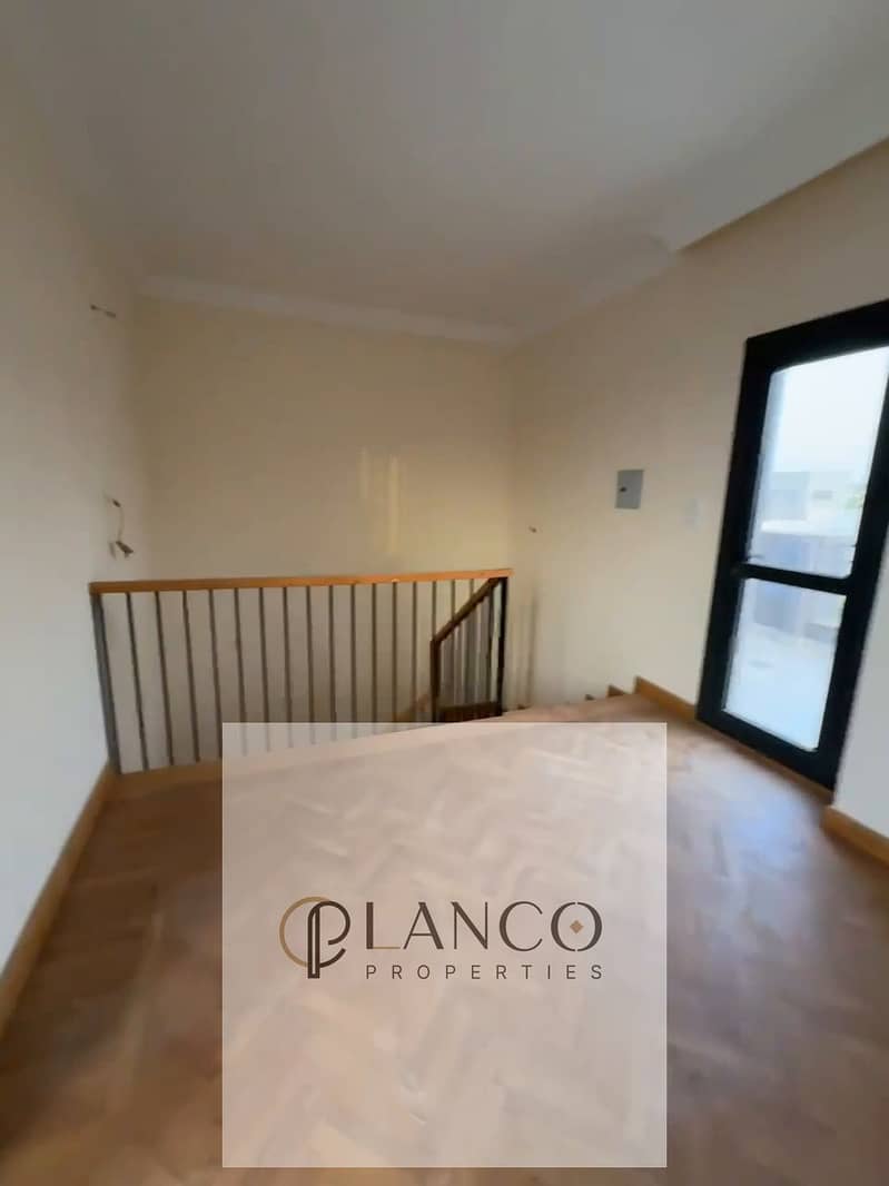 14 WhatsApp Video 2025-12-23 at 2.49. 27 AM_233. jpg