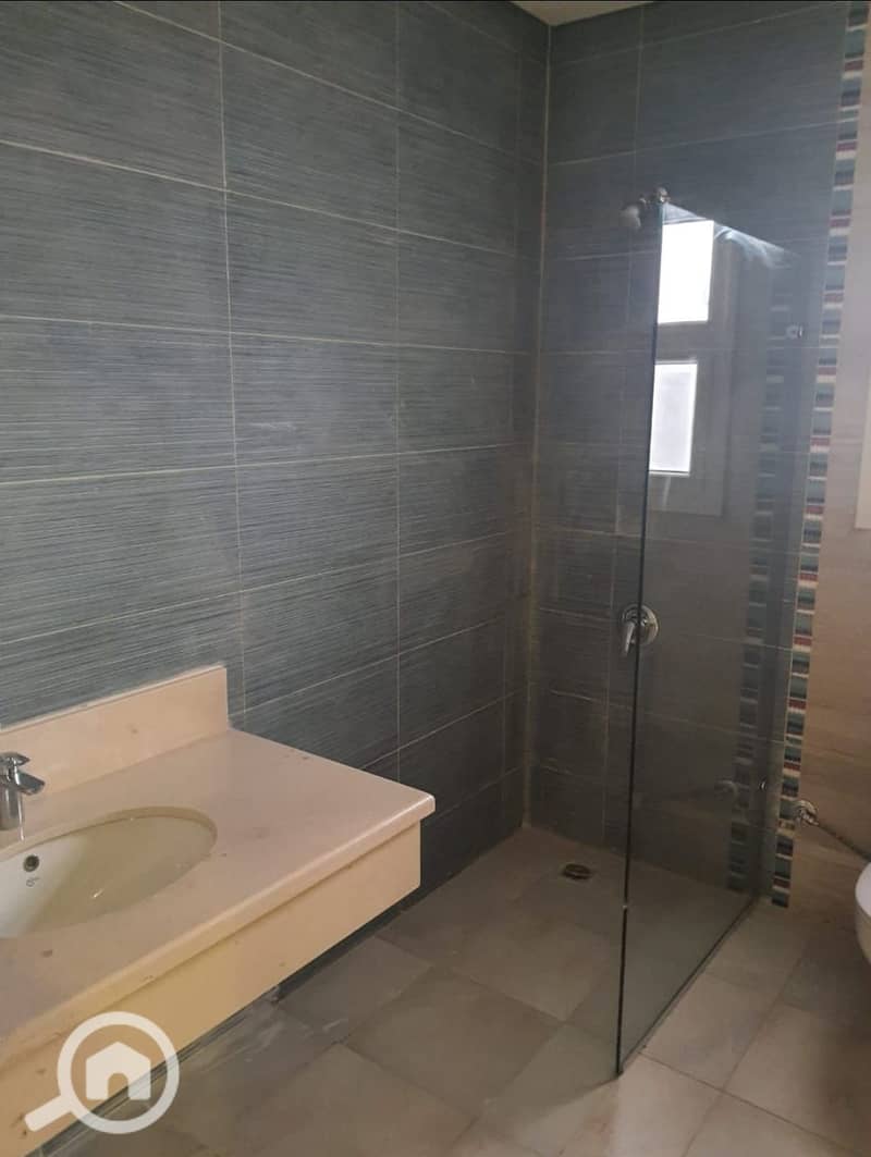 4 WhatsApp Image 2025-12-23 at 14.39. 09 (1). jpeg